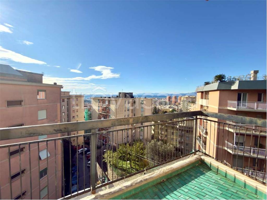appartamento in vendita a Genova in zona Sampierdarena