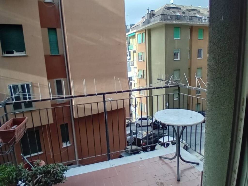 appartamento in vendita a Genova in zona Oregina