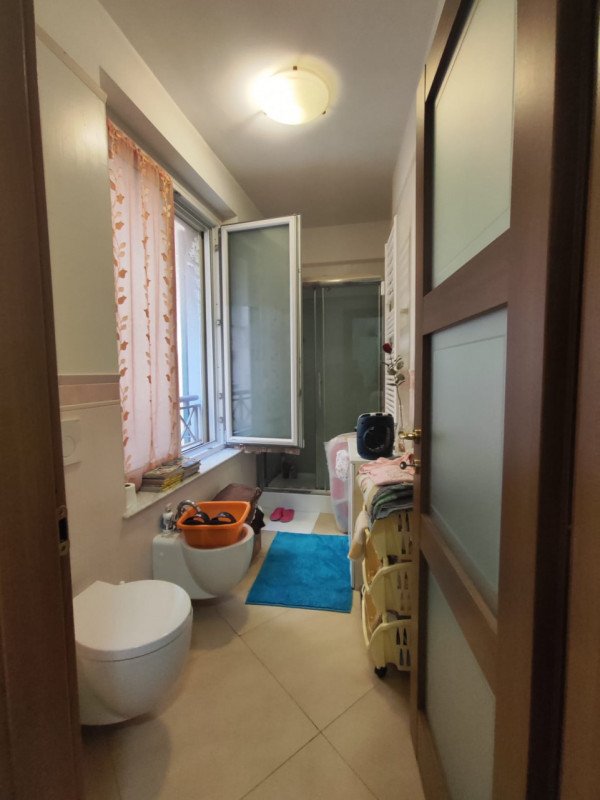 appartamento in vendita a Genova in zona Sottoripa / Maddalena / Molo