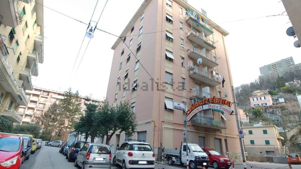 appartamento in vendita a Genova in zona Bolzaneto