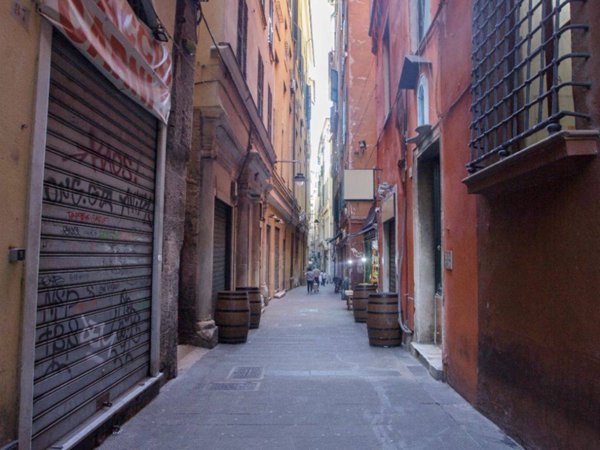 appartamento in vendita a Genova in zona Sottoripa / Maddalena / Molo