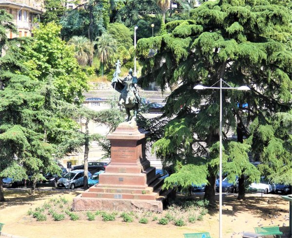appartamento in vendita a Genova in zona Foce