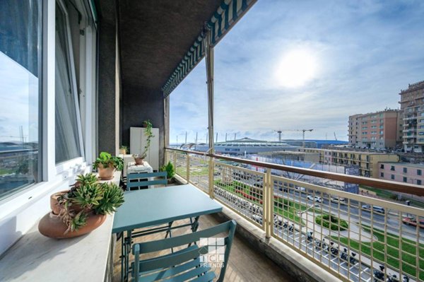 appartamento in vendita a Genova in zona Foce