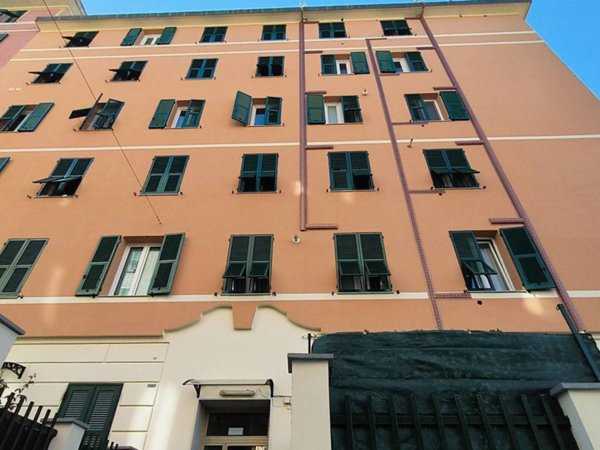appartamento in vendita a Genova in zona Sestri Ponente