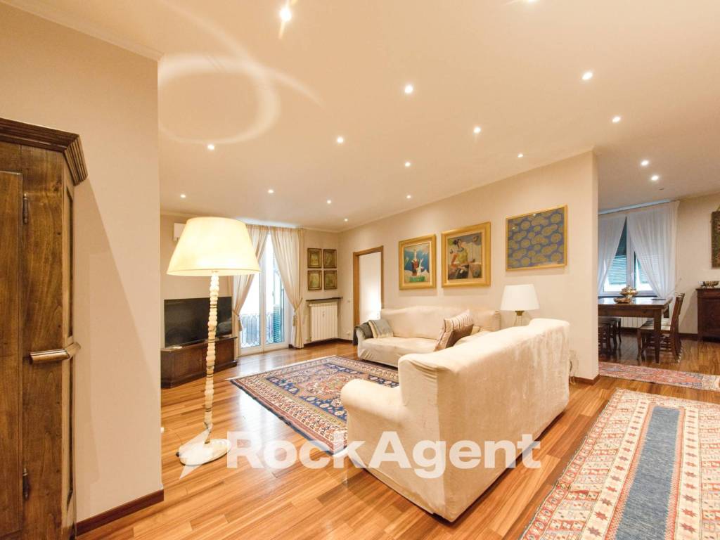 appartamento in vendita a Genova in zona Quezzi