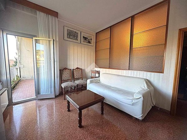 appartamento in vendita a Genova in zona Sturla