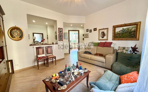 appartamento in vendita a Genova in zona Sestri Ponente