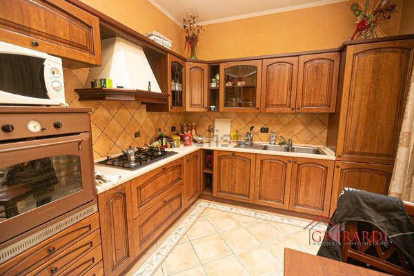 appartamento in vendita a Genova in zona Sestri Ponente