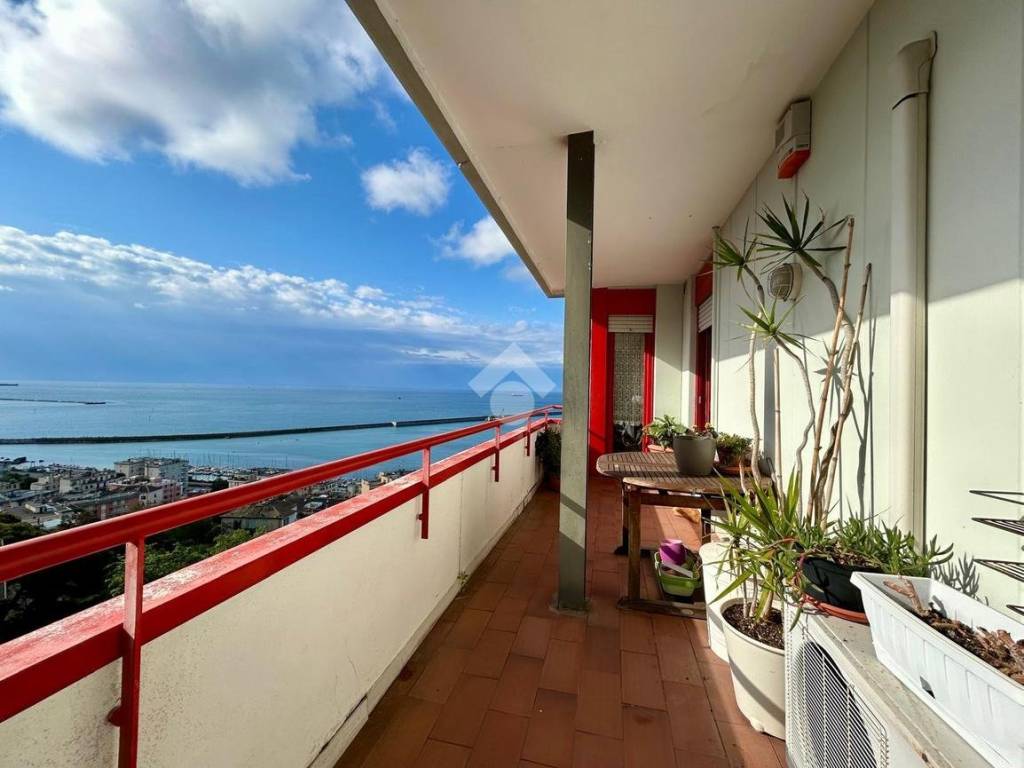 appartamento in vendita a Genova in zona Pegli
