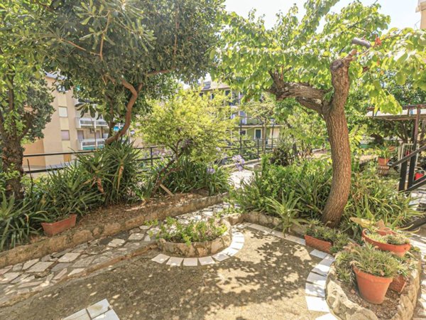 appartamento in vendita a Genova in zona DiNegro