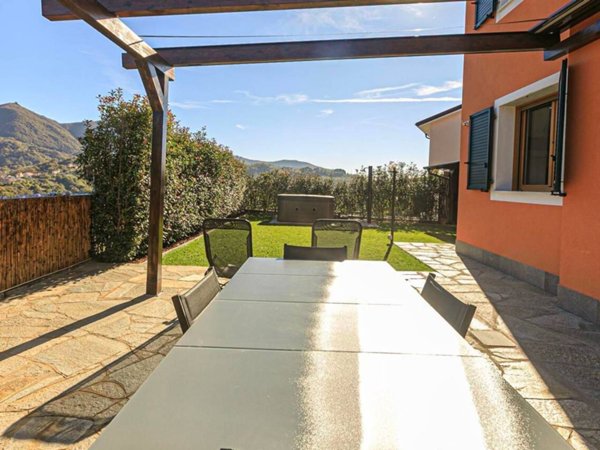casa indipendente in vendita a Genova in zona Bolzaneto