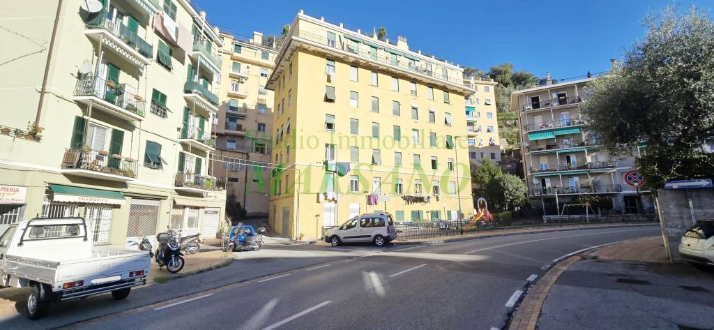 locale commerciale in vendita a Genova in zona Nervi