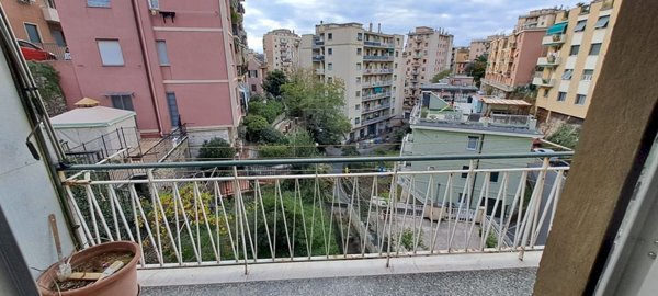 appartamento in vendita a Genova in zona Marassi