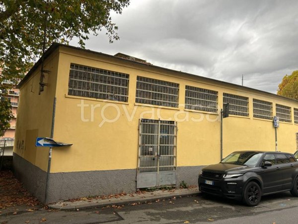 negozio in vendita a Genova in zona Pontedecimo