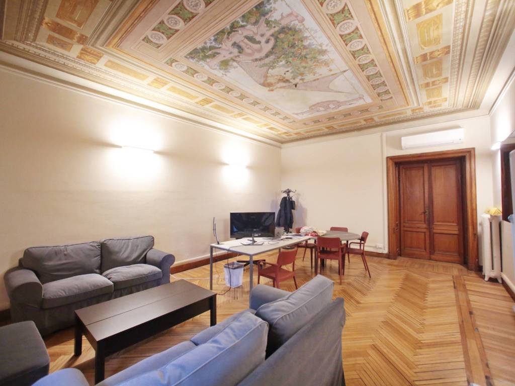 ufficio in vendita a Genova in zona Carignano