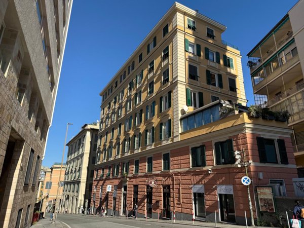 appartamento in vendita a Genova in zona Carignano