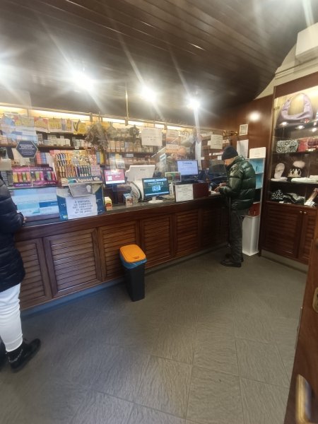 negozio in vendita a Genova in zona Sampierdarena