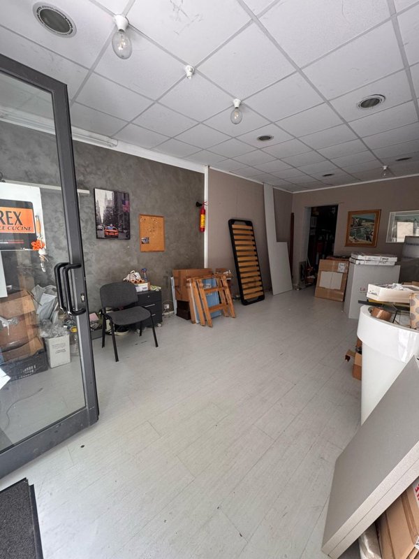 ufficio in vendita a Genova in zona Certosa