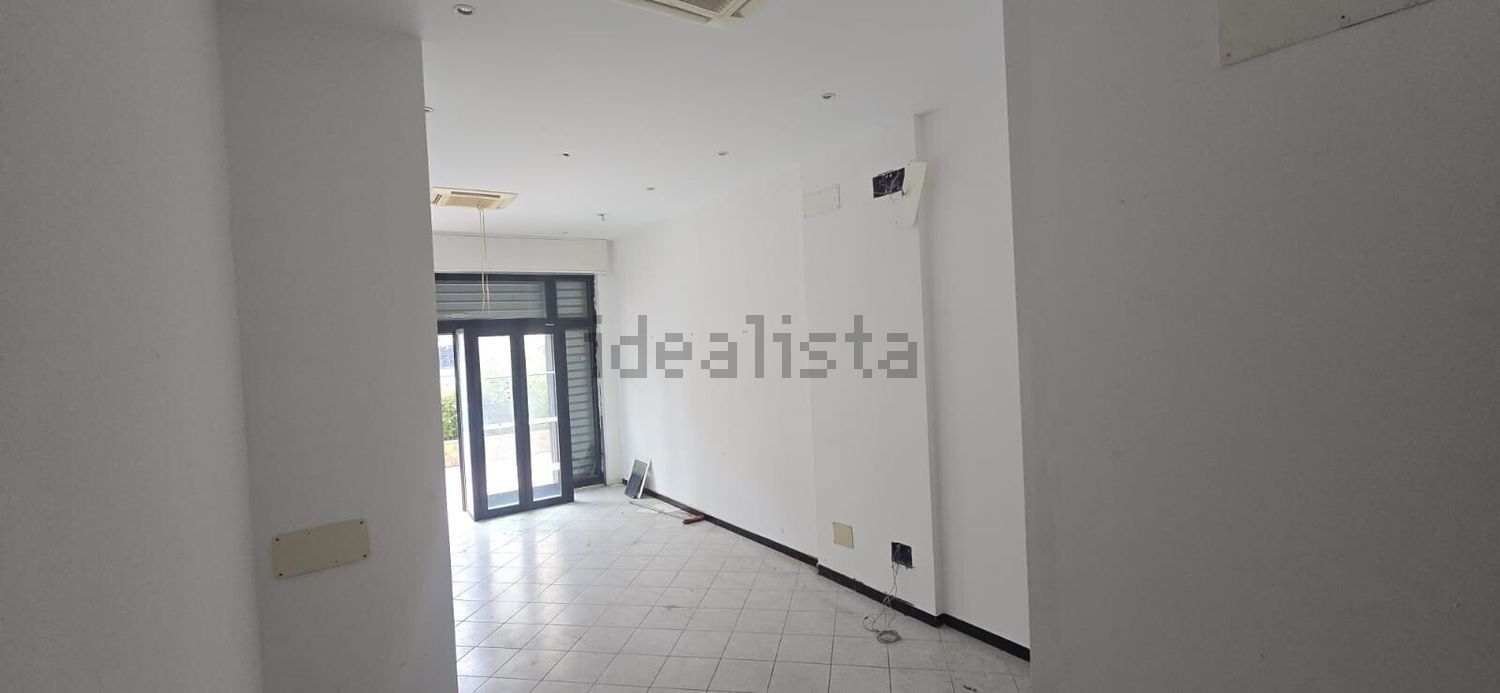 locale commerciale in vendita a Genova in zona San Martino