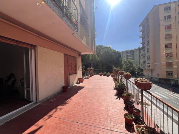 appartamento in vendita a Genova in zona Marassi