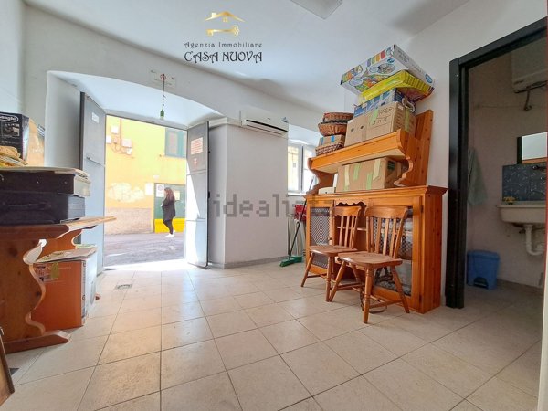 negozio in vendita a Genova in zona Marassi