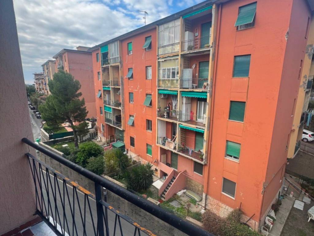 appartamento in vendita a Genova in zona Sampierdarena