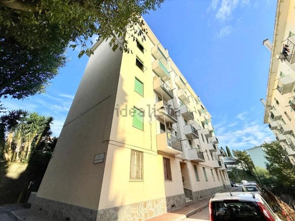 appartamento in vendita a Genova in zona Sestri Ponente