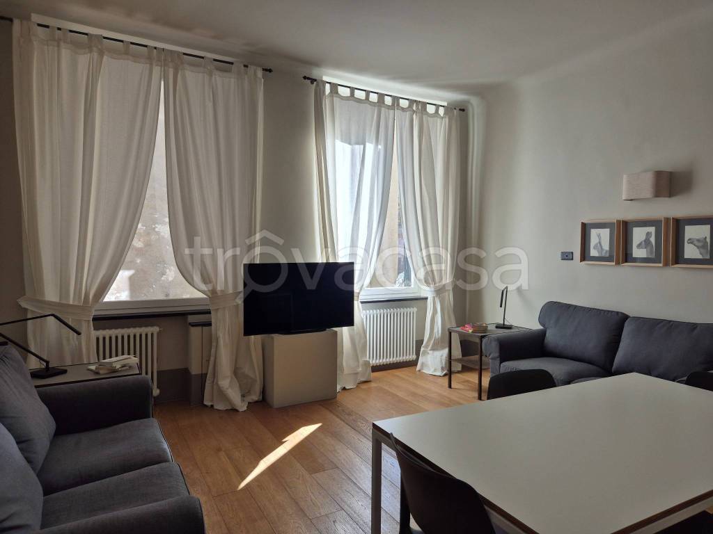 appartamento in vendita a Genova in zona Sottoripa / Maddalena / Molo