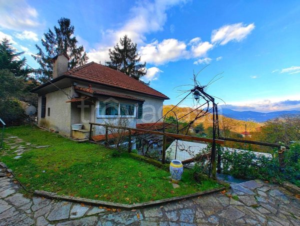 casa indipendente in vendita a Genova in zona Bavari