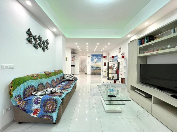 pentavano in vendita a Genova in zona Pegli