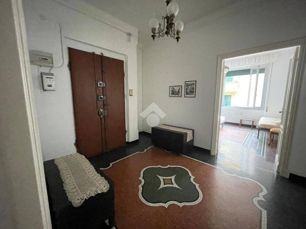 appartamento in vendita a Genova in zona Sestri Ponente