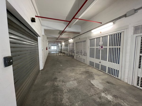 negozio in vendita a Genova in zona Molassana