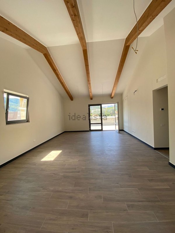 appartamento in vendita a Genova in zona Struppa