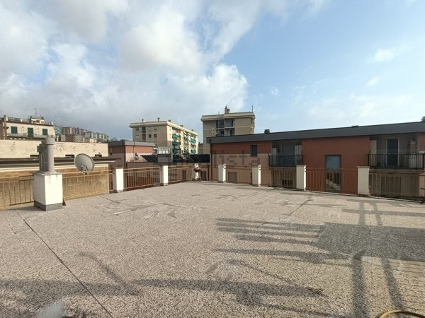 appartamento in vendita a Genova in zona Sestri Ponente