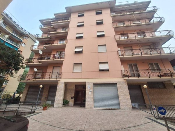 appartamento in vendita a Genova in zona Bolzaneto