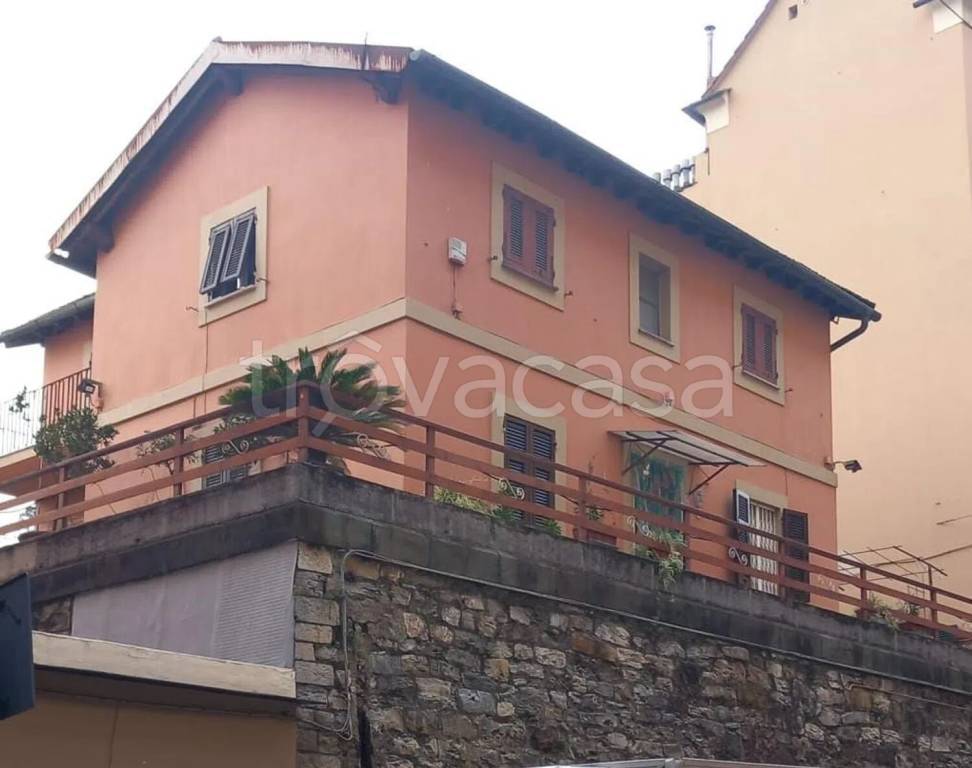 casa indipendente in vendita a Genova in zona Certosa