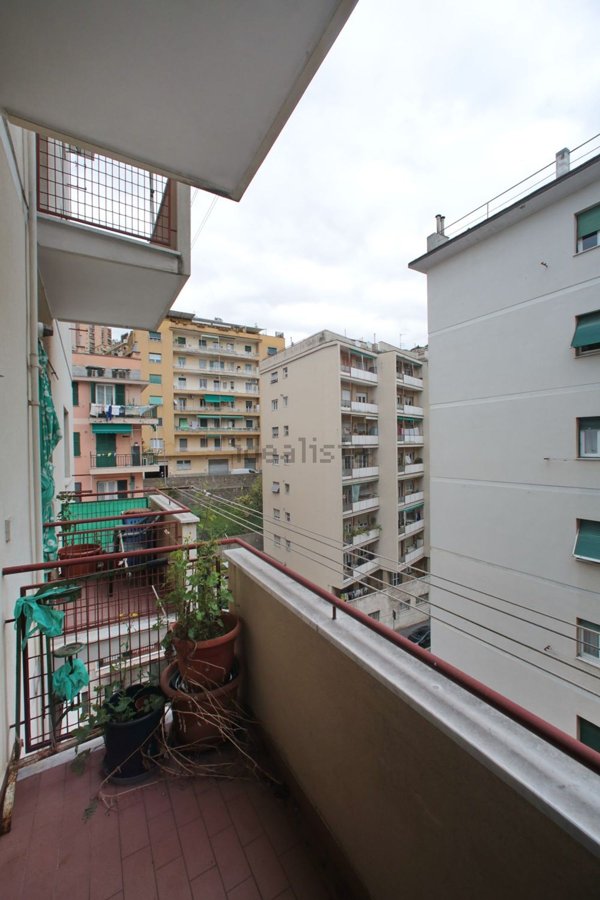 appartamento in vendita a Genova in zona Marassi