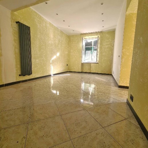 appartamento in vendita a Genova in zona Marassi