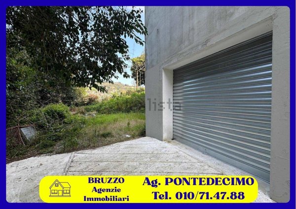 locale di sgombero in vendita a Genova in zona Pontedecimo