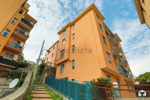 appartamento in vendita a Genova in zona Bolzaneto