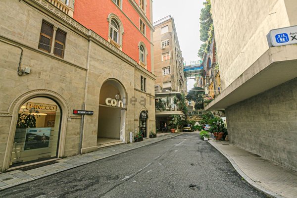 appartamento in vendita a Genova in zona San Vincenzo