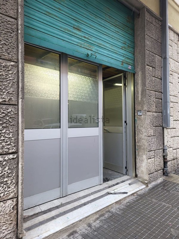 ufficio in vendita a Genova in zona Sampierdarena