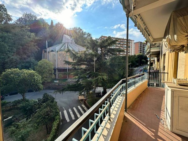 appartamento in vendita a Genova in zona Pegli
