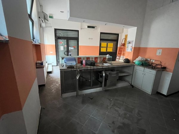 locale commerciale in vendita a Genova in zona San Martino