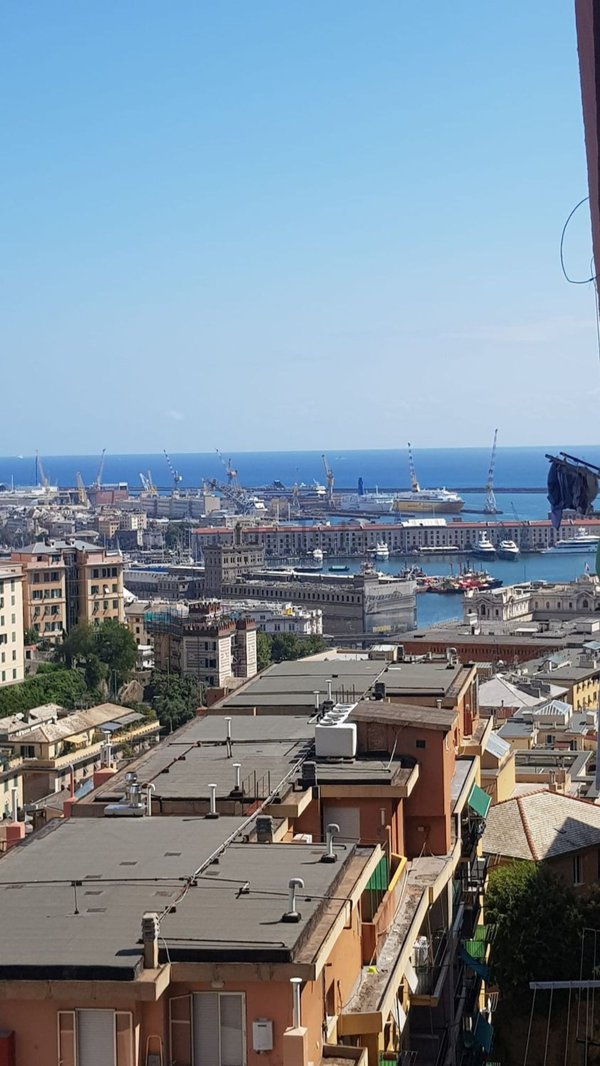appartamento in vendita a Genova in zona Lagaccio / Granarolo