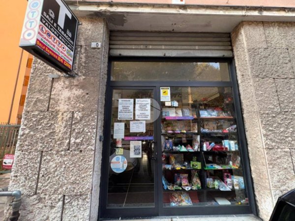 negozio in vendita a Genova in zona Cornigliano