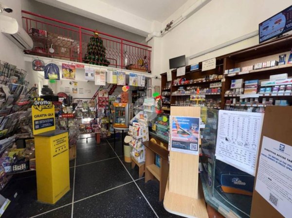 negozio in vendita a Genova in zona Cornigliano