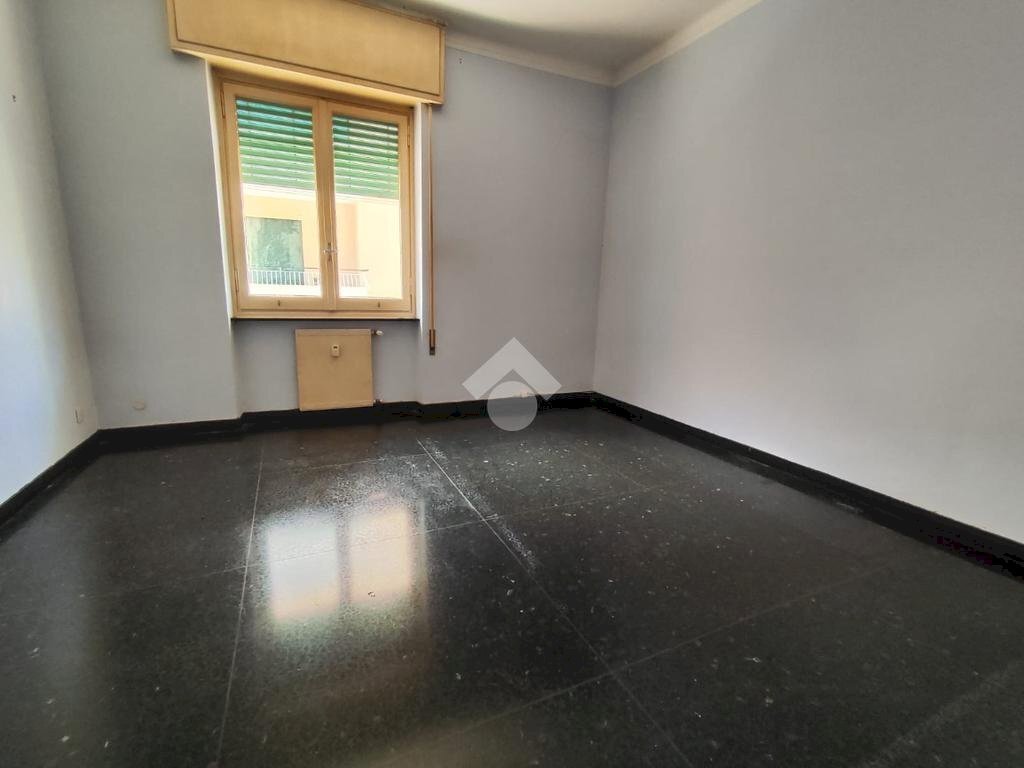 appartamento in vendita a Genova in zona Sestri Ponente