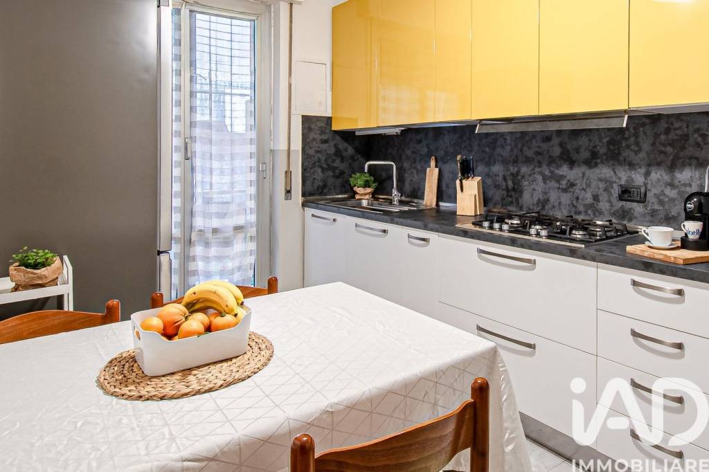 appartamento in vendita a Genova in zona Marassi