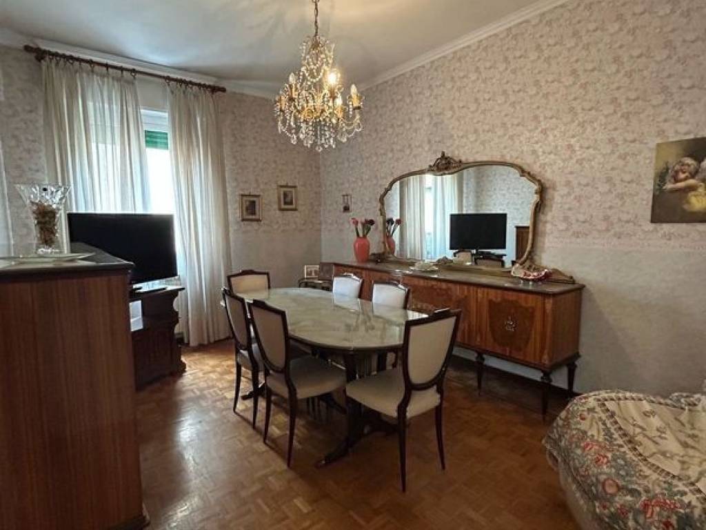 appartamento in vendita a Genova in zona Sampierdarena